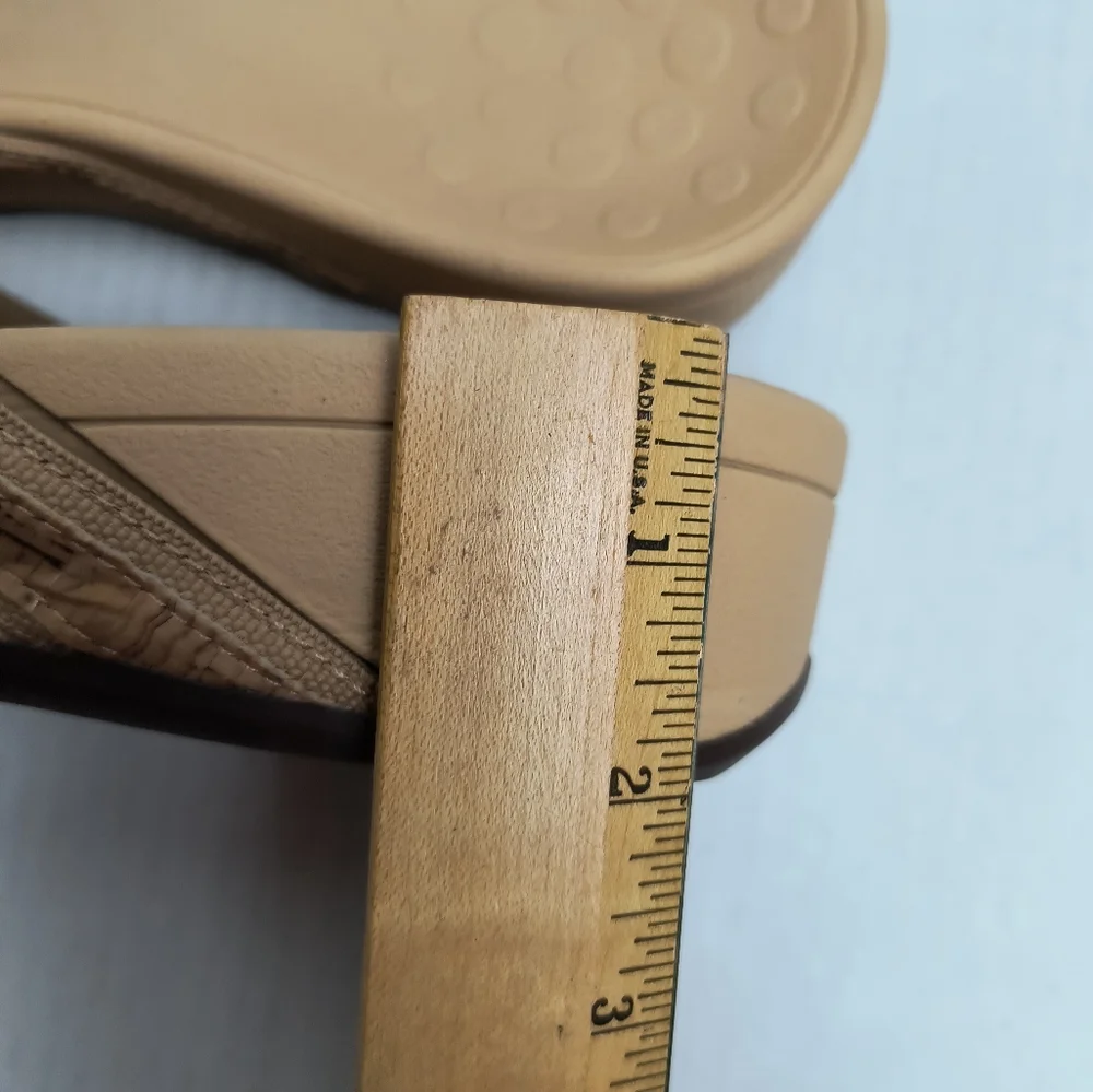 Vionic High Tide II Platform Podiatrist Thong Flat Sandal 9 Wide Arch Support